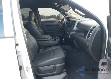 2022 Ram 2500 Tradesman 4X4 6'4" Box z USA, uszkodzony, nr VIN 3C6UR5CL9NG108573